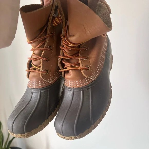 L.L. Bean Brown Winter Rain Boots with Two-Tone Design - Picture 4 of 4